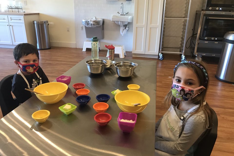 Taste Buds Cooking Classes In East Greenwich, Rhode Island with kids