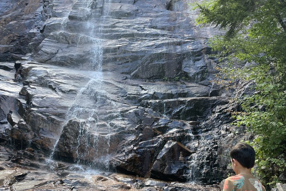 Arethusa Falls and Bemis Falls trails for see New Hampshire's waterfalls